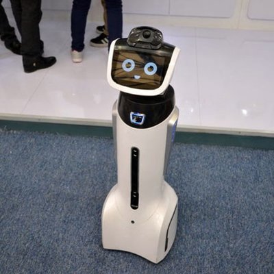 智能導(dǎo)購機器人租賃 商場新零售的語音服務(wù)與互動大屏革命