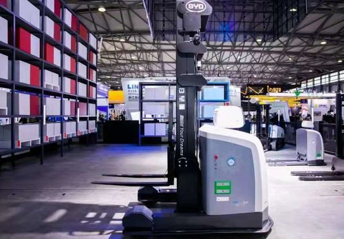 比亞迪叉車 以智能機器人引領(lǐng)“搬運機器人時代”